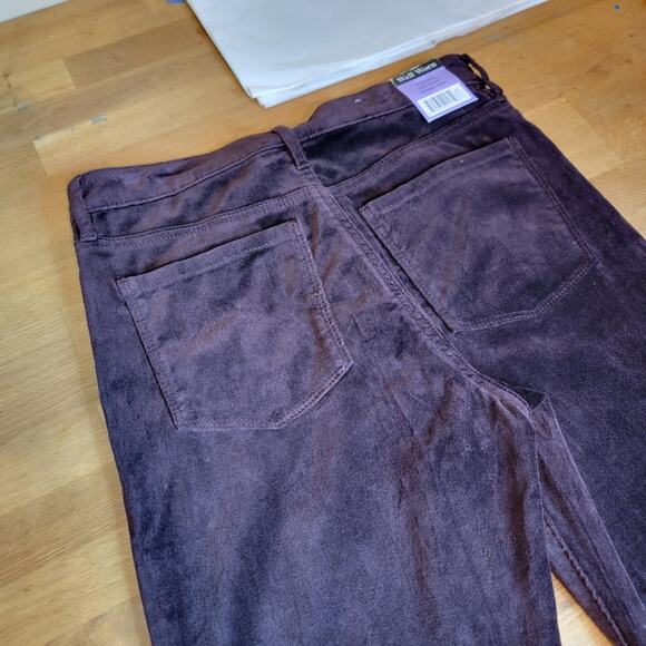 🔴 3/$25 Well Worn High-Rise Luxe Velvet Tapered Pant – Purple Size 28 - Picture 10 of 13